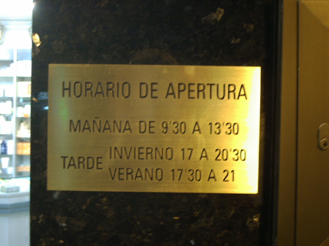 9'30 13'30 17'30h (Granada), 2005-03-10